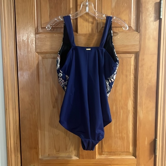 NWOT lands’ End plaisy pluse size one piece swimsuit size 18W. - Picture 3 of 7